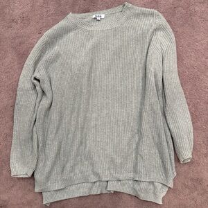 525 Women's Gray Sweater